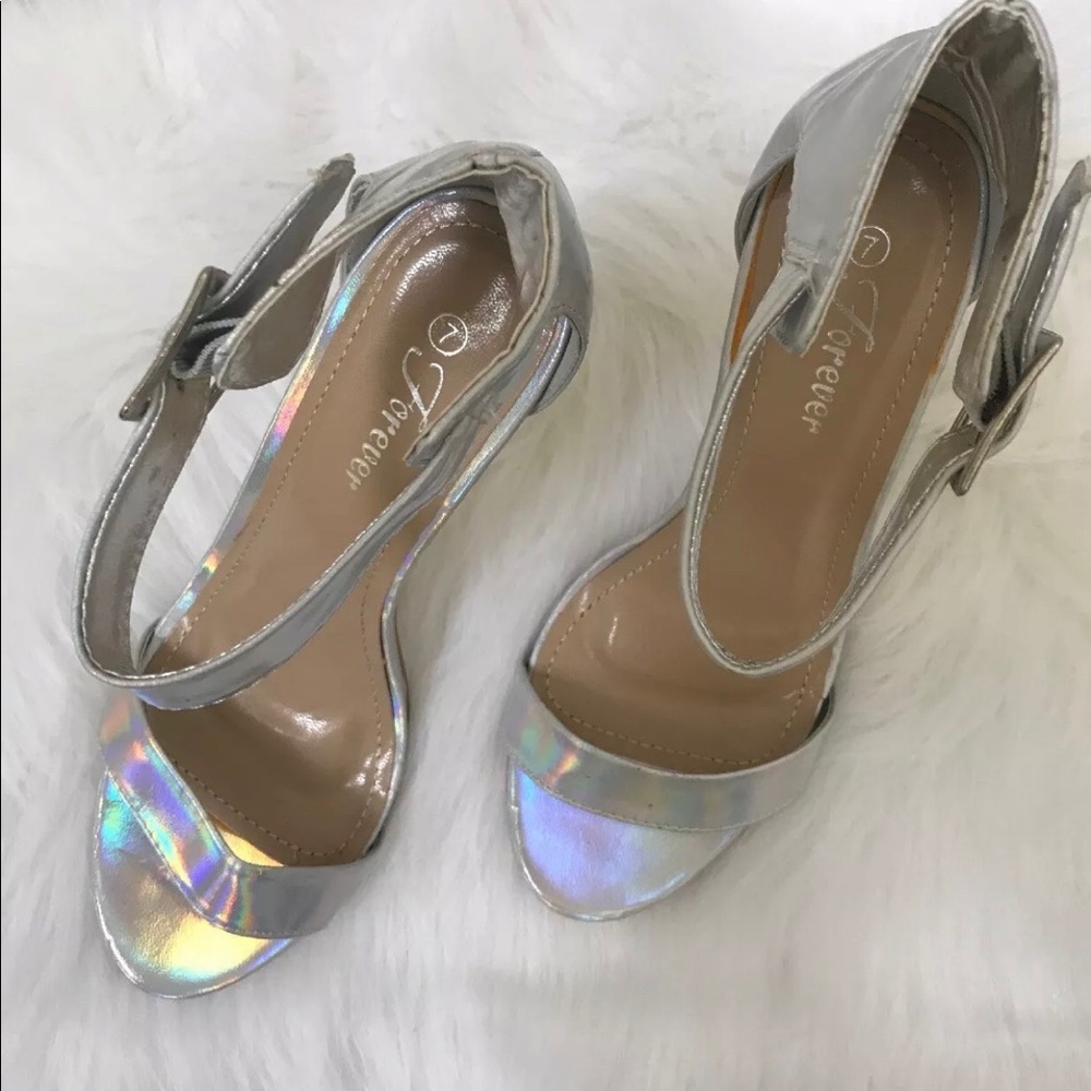 High heels - Picture 3 of 3